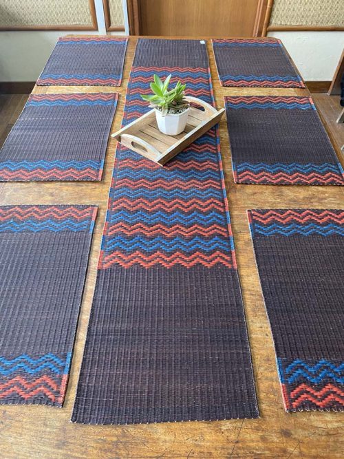 Korai Grass Set of 6 Table Mats and Runner