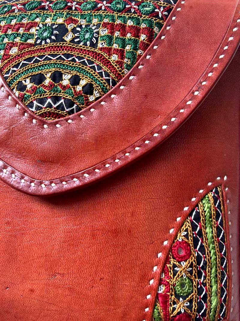 Embroidered Leather Sling Bag – handsondastkar.com
