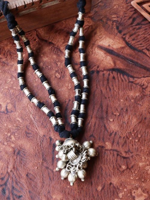 Tribal Necklace ( White M...