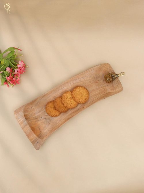 Wooden Tray With Dhokra w...