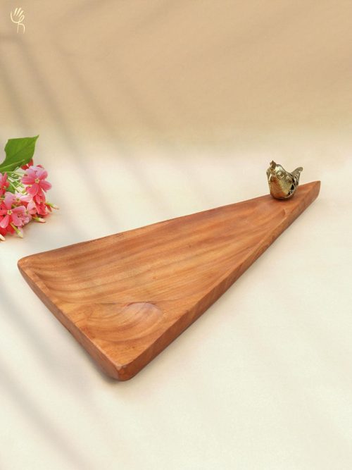 Wooden Tray With Dhokra w...